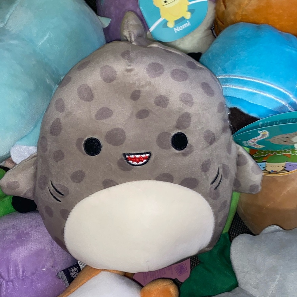 Squishmallows Azi the spotted shark